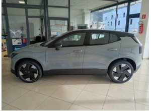 VOLVO EX30 PURE ELETTRIC AUTONOMIA FINO A 478 KM